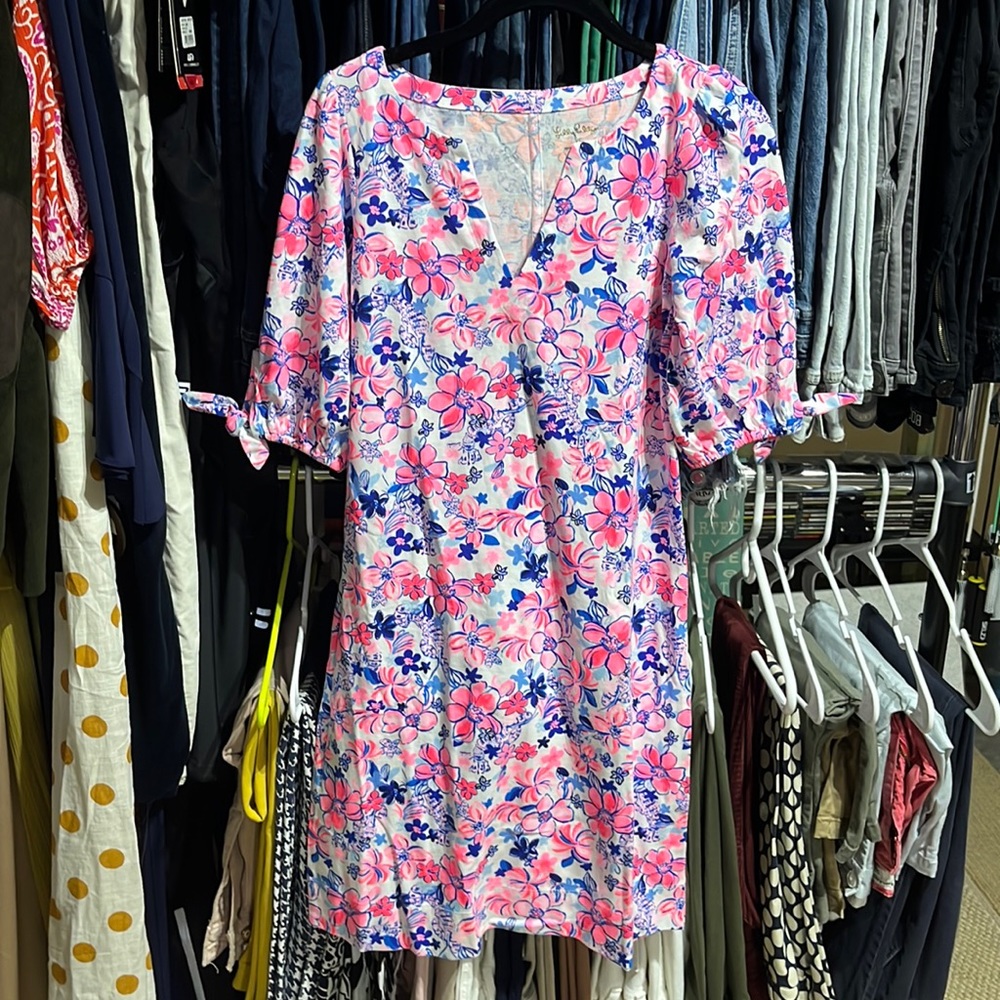 Lilly Pulitzer bright pink and blue dress. NWOT. Size XS.